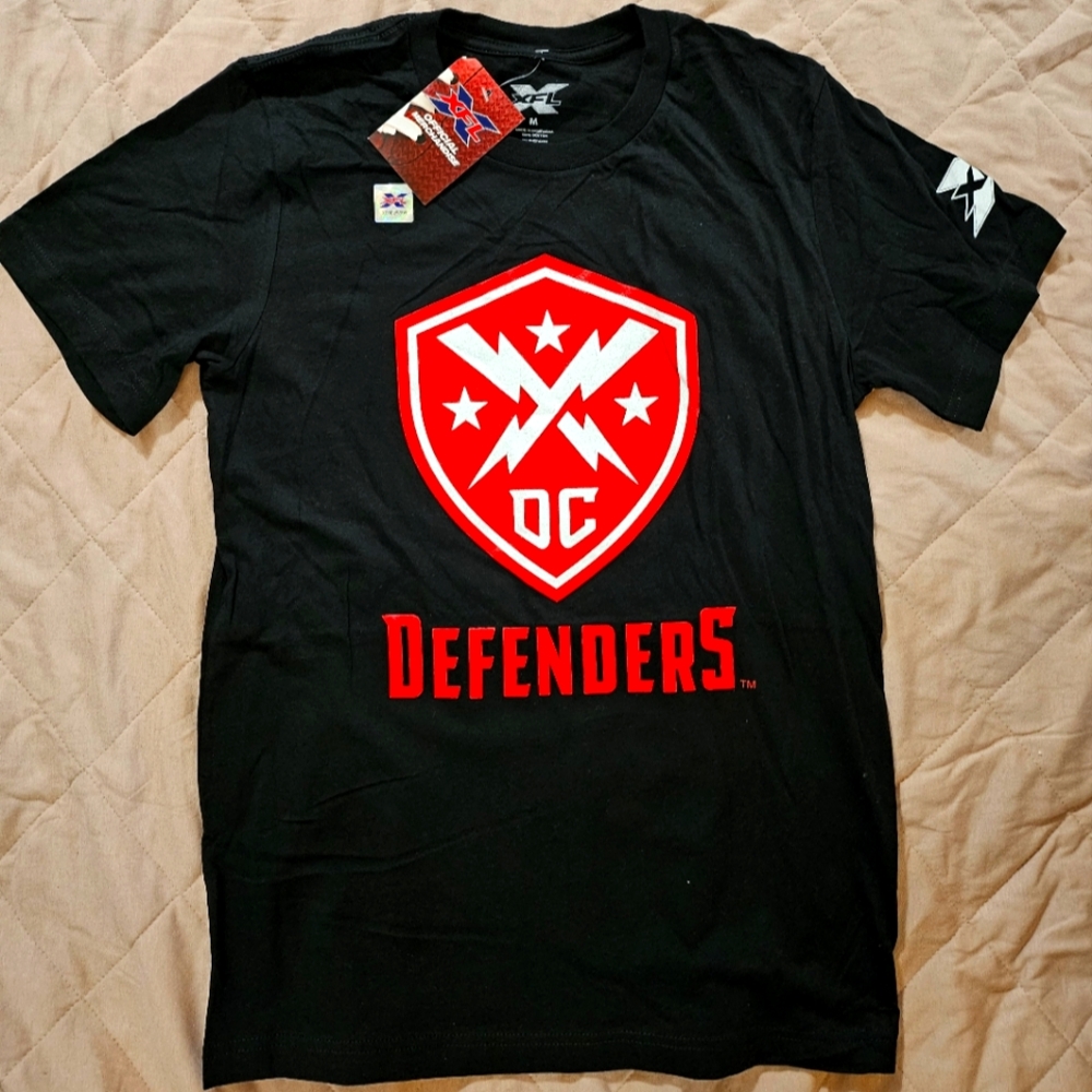 NWT XFL DC Defenders Logo Black T-shirt size Medium ($24.99 MSRP)